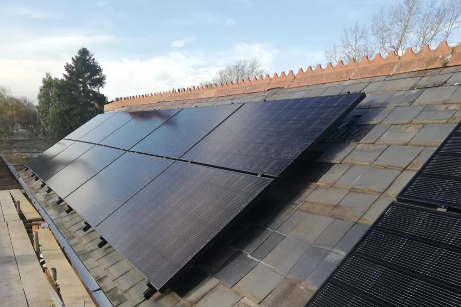 Top 5 Best Solar Panels for Home Installation in 2024